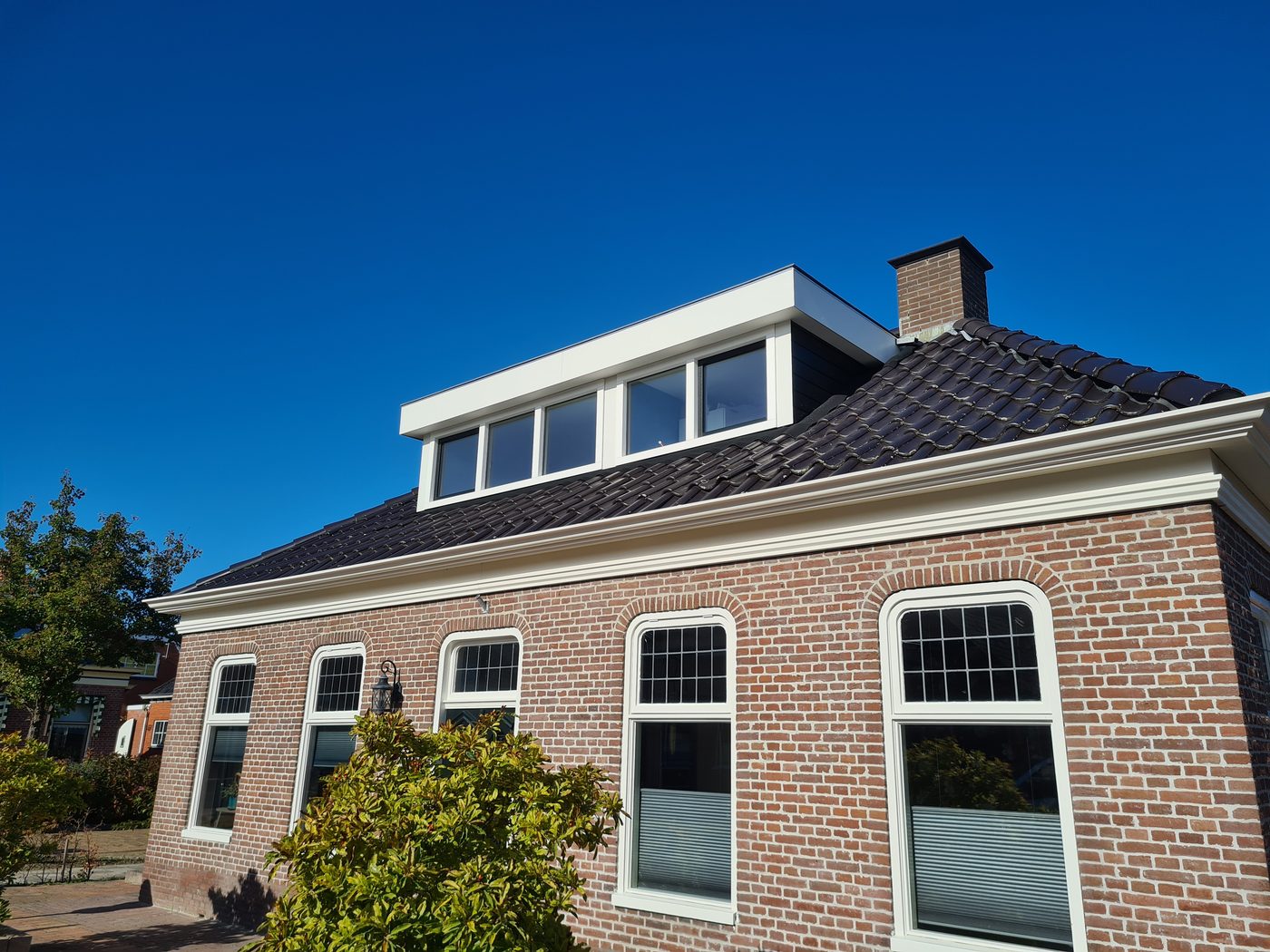 Karakteristieke woning met kozijnen Groningen – Design Kozijnen Groningen